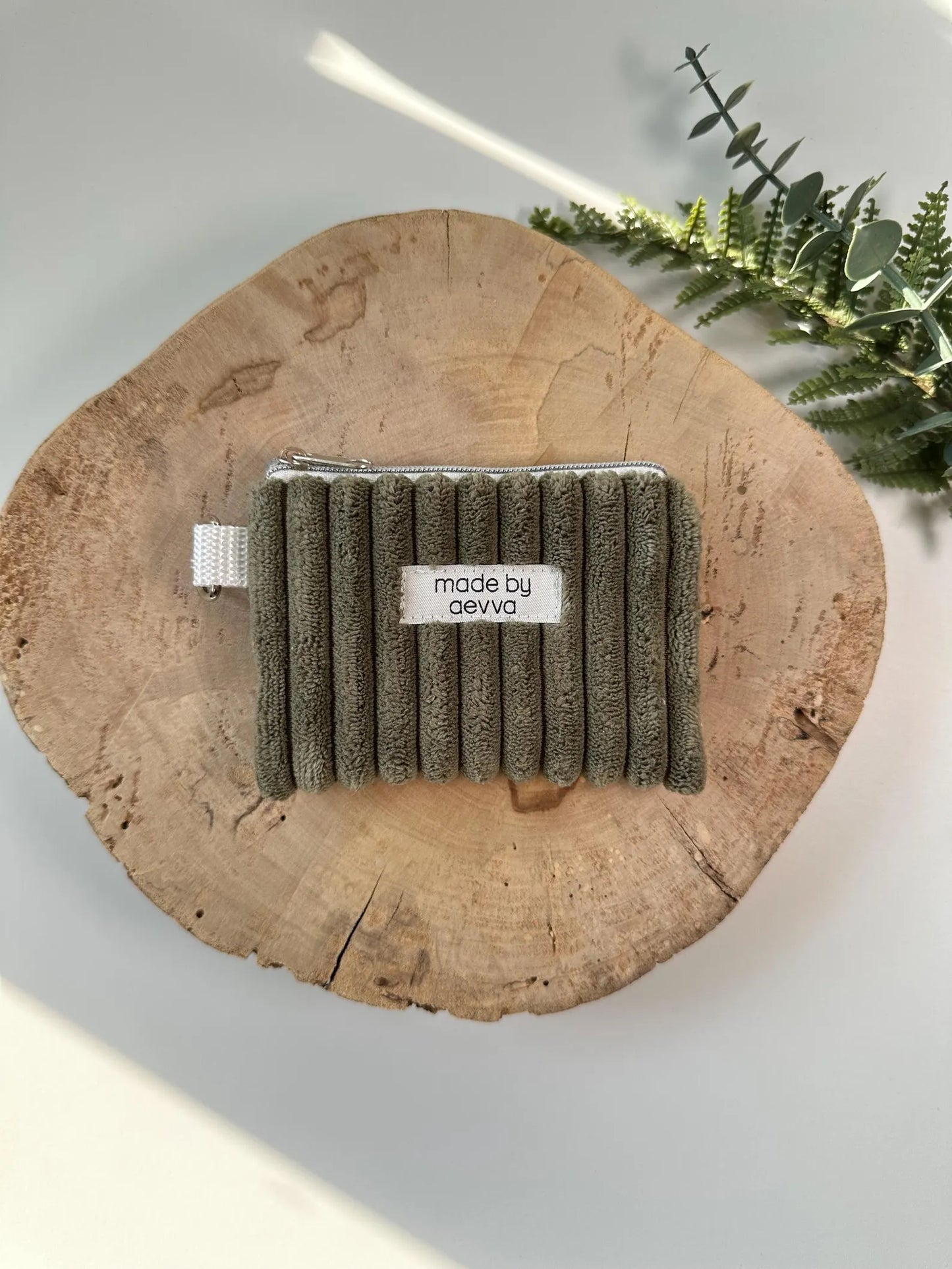 Mini-Geldbeutel aus breitem Cord