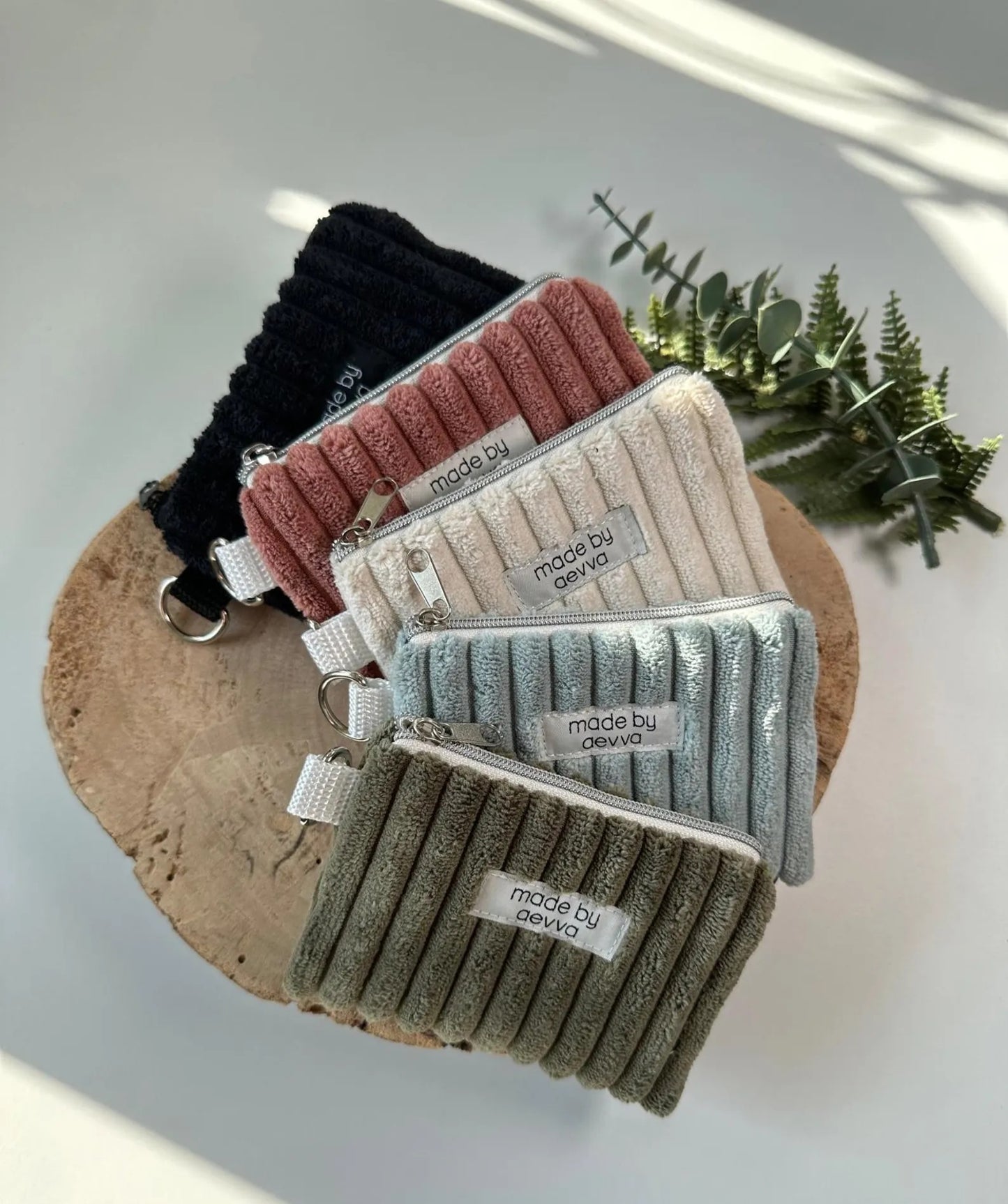 Mini-Geldbeutel aus breitem Cord